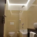 Pr Klaudiji 3* בלד