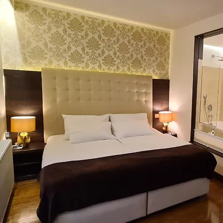 Pr Klaudiji 3* Bled