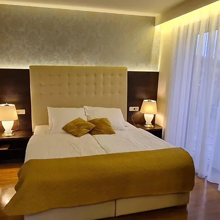 Pr Klaudiji 3*