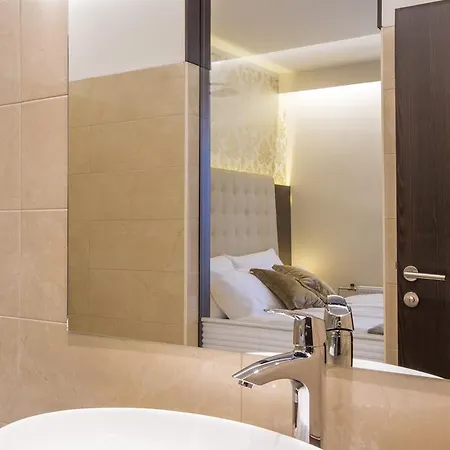 Pr Klaudiji 3* Bled